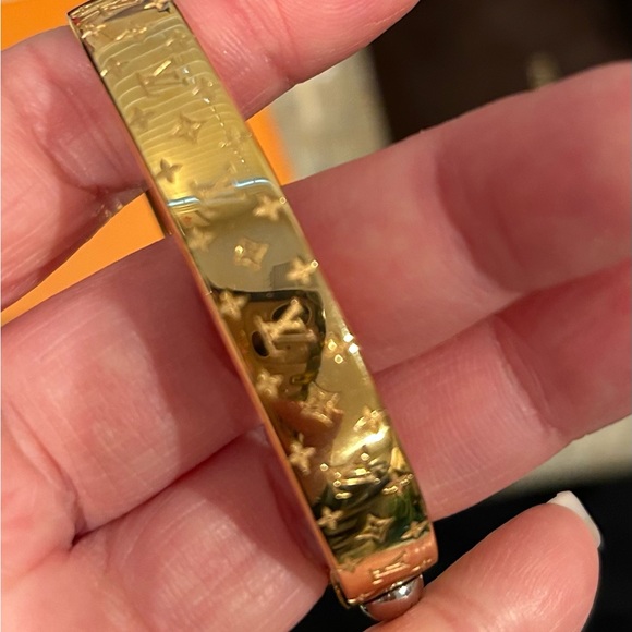 Nanogram Cuff from LV comes with original box and dust bag - Picture 4 of 6